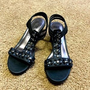 Low heel size 7 worn once